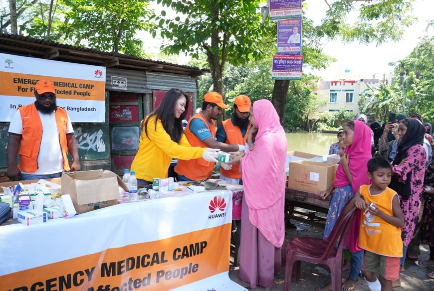 বন্যায় ক্ষতিগ্রস্তদের চিকিৎসা ও পুনর্বাসন সহায়তা দিচ্ছে হুয়াওয়ে