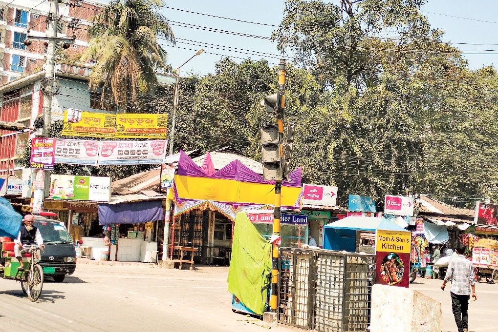 রংপুরে কাজে আসছে না ডিজিটাল ট্রাফিক সিগন্যাল