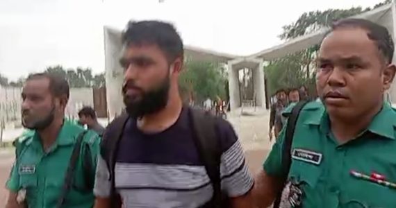 বেরোবিতে ভর্তি জালিয়াতির চেষ্টার অভিযোগে এক যুবক আটক