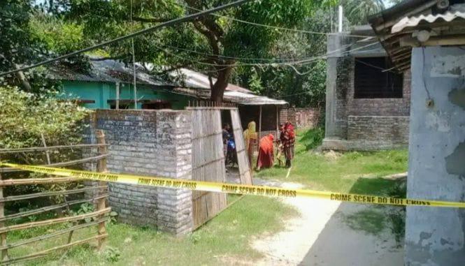 লালপুরে আইনজীবীর বাড়িতে সশস্ত্র মুখোশধারী ডাকাত দলের ভয়াবহ দুর্ধর্ষ ডাকাতি অস্ত্রের মুখে ৩ লক্ষ টাকা সহ ১০ ভরী স্বর্ণালংকার লুট,আহত ৩