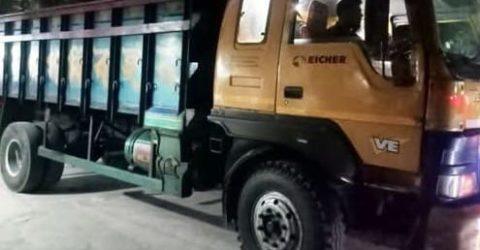 কাশিয়ানীতে ছিনতাই হওয়া ট্রাক উদ্ধার.