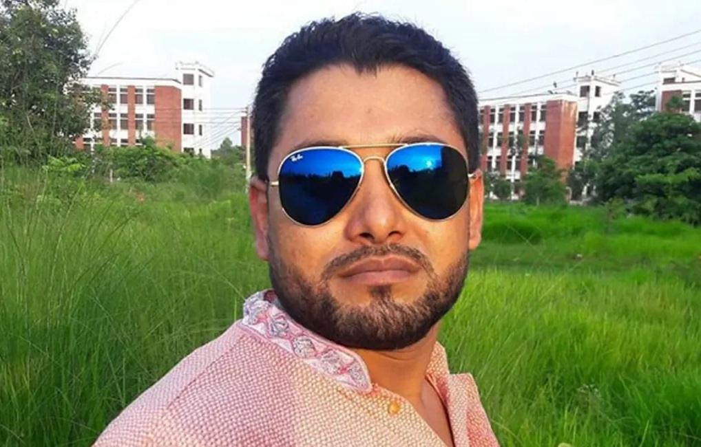 বেগম রোকেয়া বিশ্ববিদ্যালয়ের সহকারী রেজিস্ট্রার গ্রেফতার
