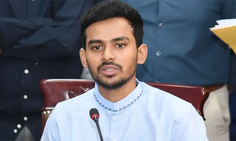 পরিচ্ছন্নতা কর্মীদের আবাসন সংকট দূর করার উদ্যোগ নেওয়া হয়েছে : উপদেষ্টা আসিফ মাহমুদ