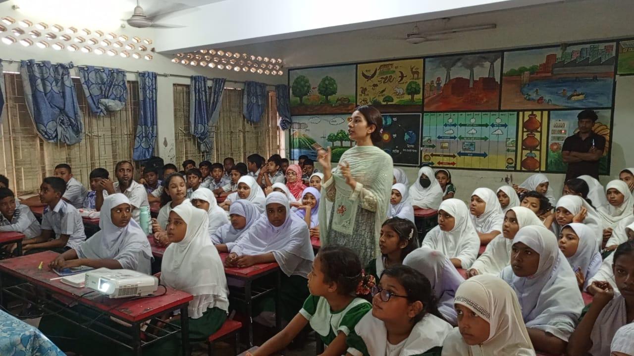 বীরগঞ্জে পরিবেশ সচেতনতা বিষয়ক কর্মশালা অনুষ্ঠিত