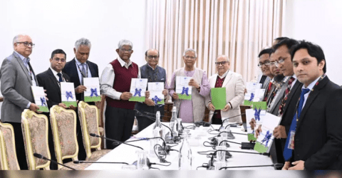 প্রধান উপদেষ্টার কাছে কর কাঠামো পুনর্বিন্যাস কমিটির প্রতিবেদন