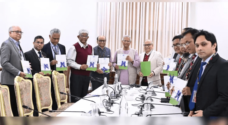 প্রধান উপদেষ্টার কাছে কর কাঠামো পুনর্বিন্যাস কমিটির প্রতিবেদন