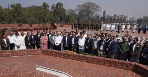 জাতীয় স্মৃতিসৌধে প্রধানমন্ত্রীর শ্রদ্ধা নিবেদন