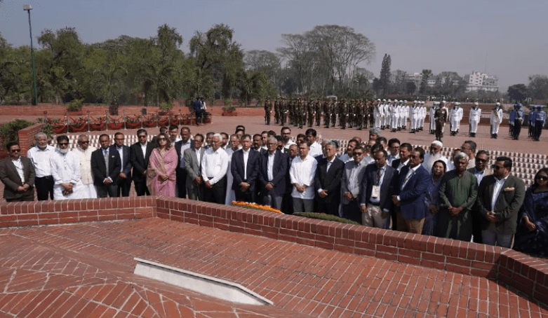 জাতীয় স্মৃতিসৌধে প্রধানমন্ত্রীর শ্রদ্ধা নিবেদন