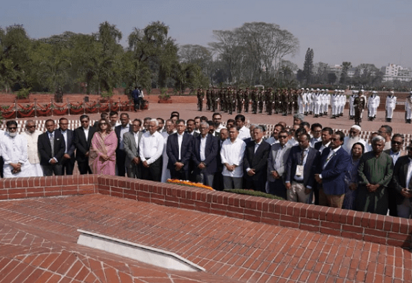 জাতীয় স্মৃতিসৌধে প্রধানমন্ত্রীর শ্রদ্ধা নিবেদন