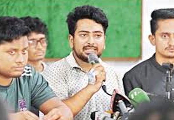 বিচার ও জবাবদিহির দাবিতে অবিচল শিক্ষার্থীরা