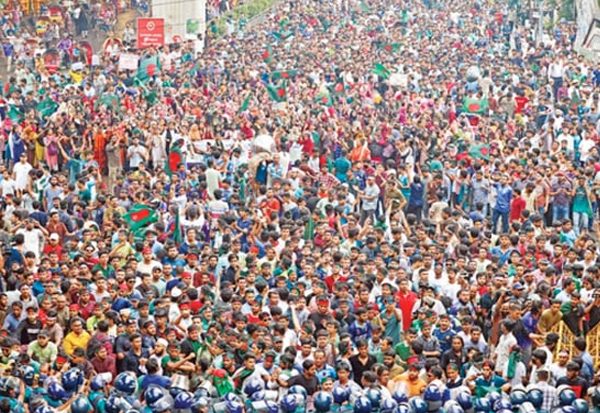 সর্বাত্মক অসহযোগে অচল দেশ, সংঘর্ষে রক্তাক্ত বাংলাদেশ