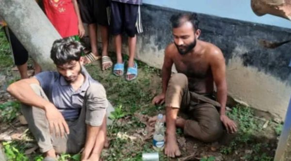 মসজিদে এসি চুরির চেষ্টার অভিযোগে দুই যুবক আটক