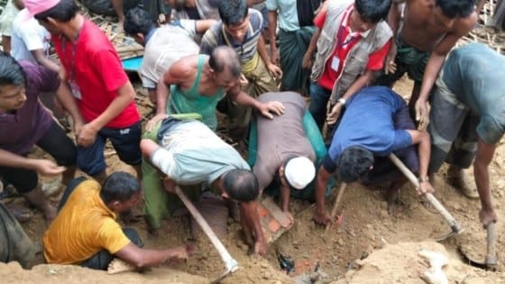 উখিয়ার রোহিঙ্গা ক্যাম্পে পাহাড় ধসে নিহত বেড়ে ৮