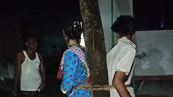 রাজবাড়ীতে গৃহবধূ ও তরুণকে গাছের সঙ্গে বেঁধে নির্যাতন, পরে বিয়ে সম্পন্ন