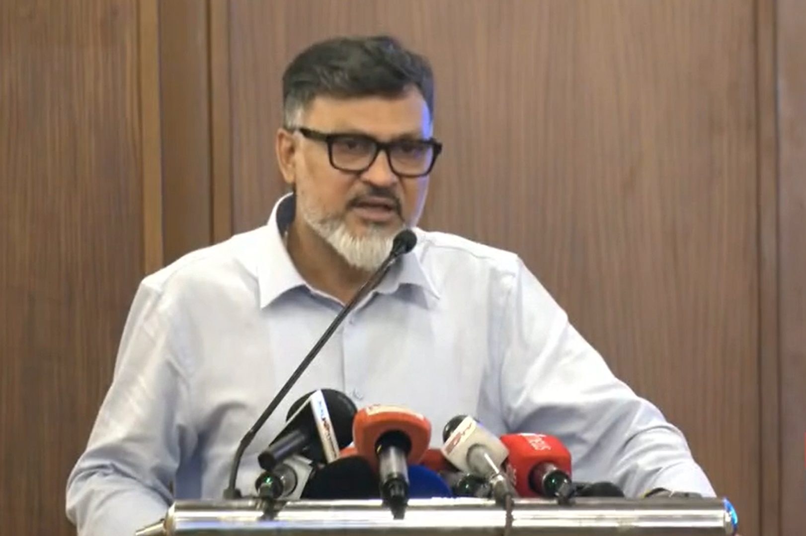 ডেঙ্গুর লার্ভা ধ্বংসে নতুন ওষুধ আনার উদ্যোগ: ডিএনসিসি প্রশাসক