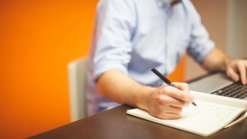 Study Links Sitting for Over 30 Minutes at a Time to Increased Cancer Mortality Risk