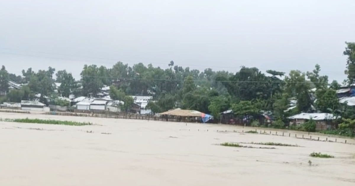 ভারী বৃষ্টিতে রোহিঙ্গা ক্যাম্পের নিম্নাঞ্চল প্লাবিত