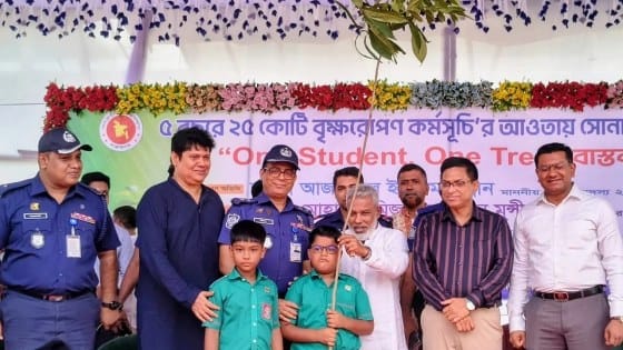 সোনারগাঁয়ে ২ লাখ বৃক্ষরোপণ কর্মসূচির উদ্বোধন করলেন এমপি আজহারুল ইসলাম মান্নান
