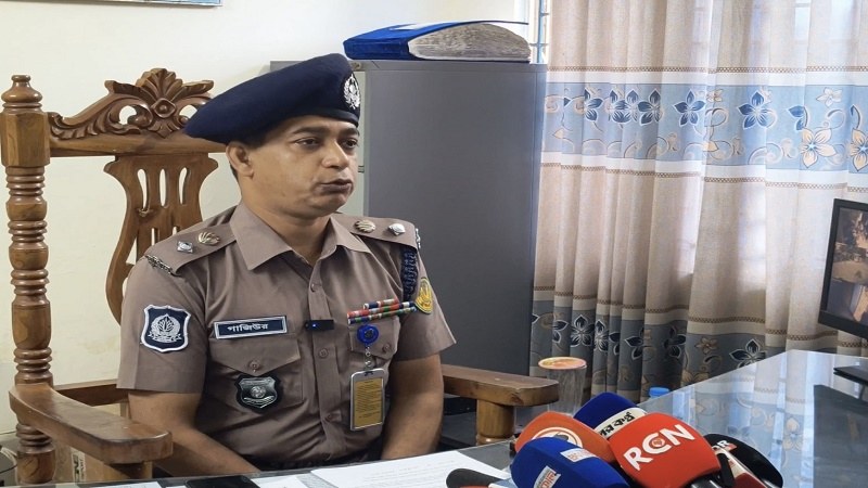 রাজশাহীতে কিশোর গ্যাংয়ের ৬ সদস্য গ্রেপ্তার, রিকশাচালকের ওপর হামলার ঘটনায়