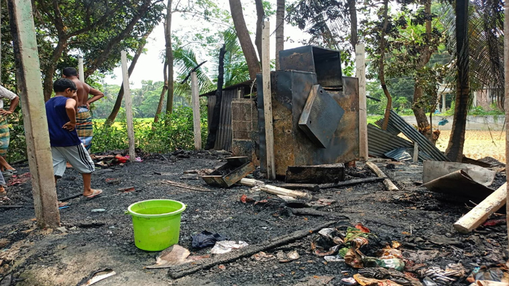 সোনাইমুড়ীতে বিএনপি নেতার বাড়িতে অগ্নিসংযোগের অভিযোগ