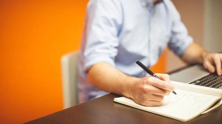 Study Links Sitting for Over 30 Minutes at a Time to Increased Cancer Mortality Risk