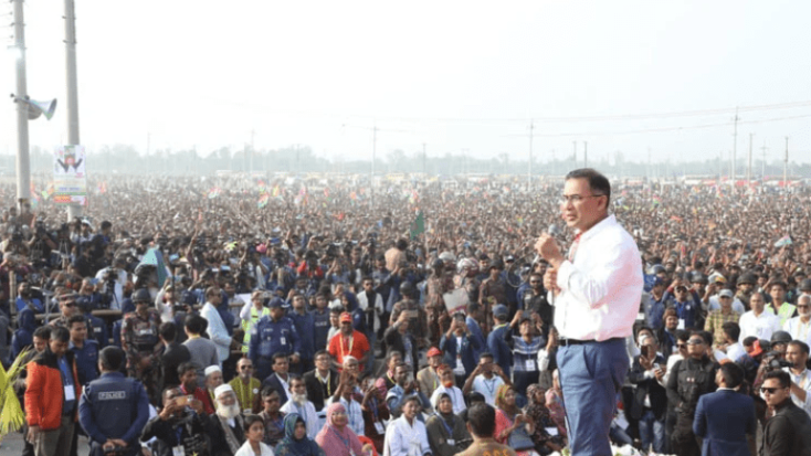 বাংলাদেশ জাতীয়তাবাদী দলের (বিএনপি) চেয়ারম্যান তারেক রহমান আজ শনিবার বিকেলে জেলার বিসিক শিল্প পার্কে এক নির্বাচনী সমাবেশে বক্তব্য দেন। ছবি : বাসস