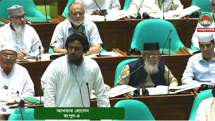 হলমার্ক-বেসিক কেলেঙ্কারিতে কঠোর ব্যবস্থা চান আখতার হোসেন