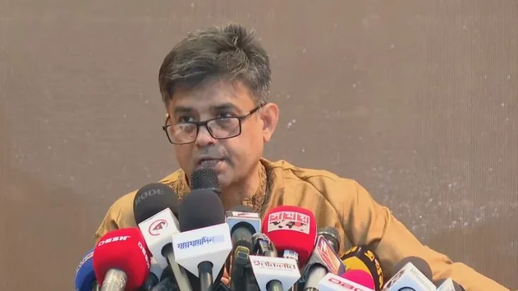 প্রধান উপদেষ্টার প্রেস সচিব শফিকুল আলম। ফাইল ছবি