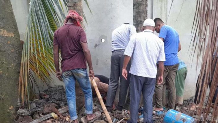 সাভারের কোন্ডা ও বলিয়ারপুর এলাকায় গতকাল সোমবার অবৈধ গ্যাস লাইন উচ্ছেদ ও সংযোগ বিচ্ছিন্ন করা হয়। ছবি: বাসস